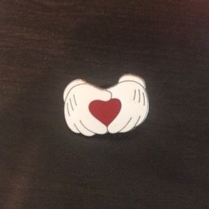 Disney enamel pin Mickey Mouse